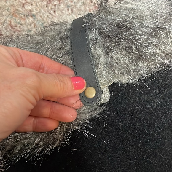 Sorel women’s high winter boots with rubber proof sole - Picture 8 of 9